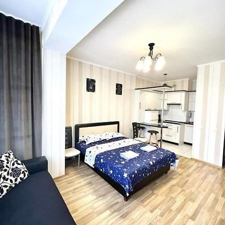 Beauty Studio In Center Chisinau Exterior photo